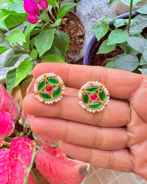 Chaubara Harit Kundan Studs