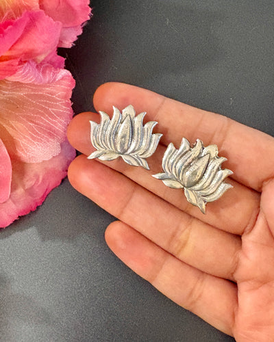 Lotus Studs