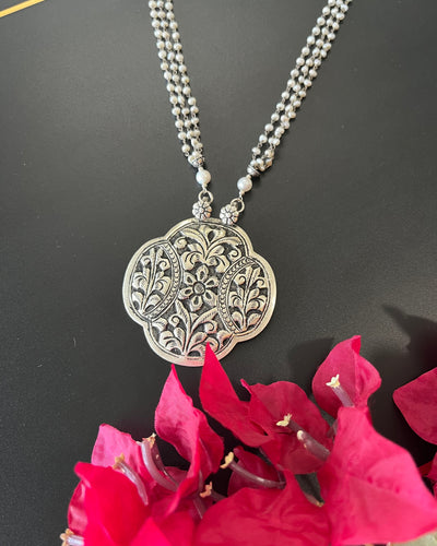 Taraash Necklace