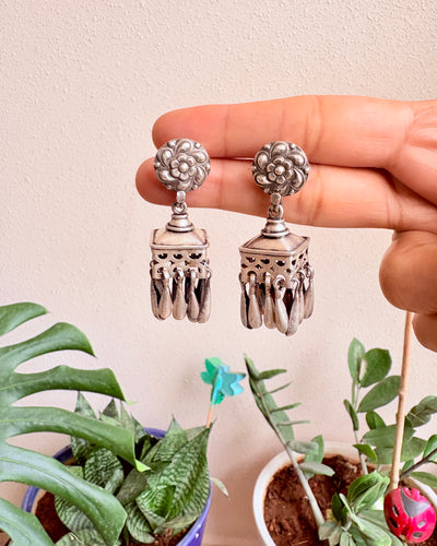 Kagaar Earrings