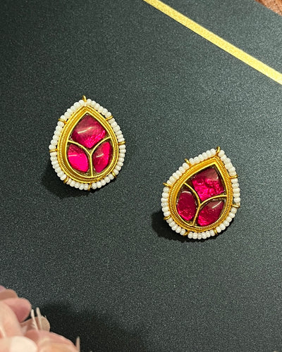 Noor Studs